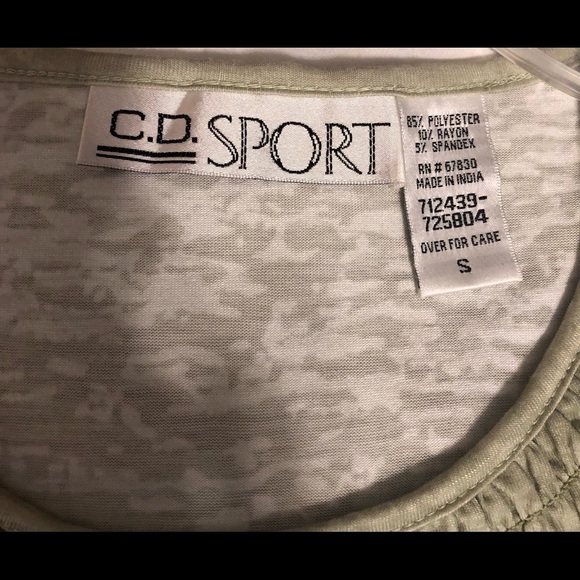 C D Sport shortsleeved light green top with a gathered round neckline Size S - Picture 7 of 11